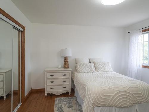 313 Cadillac Circle, Thunder Bay, ON - Indoor Photo Showing Bedroom