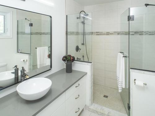 313 Cadillac Circle, Thunder Bay, ON - Indoor Photo Showing Bathroom