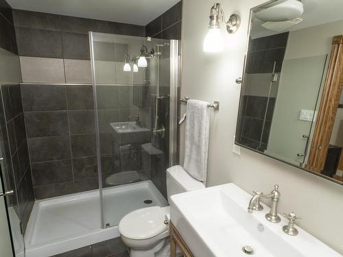 313 Cadillac Circle, Thunder Bay, ON - Indoor Photo Showing Bathroom