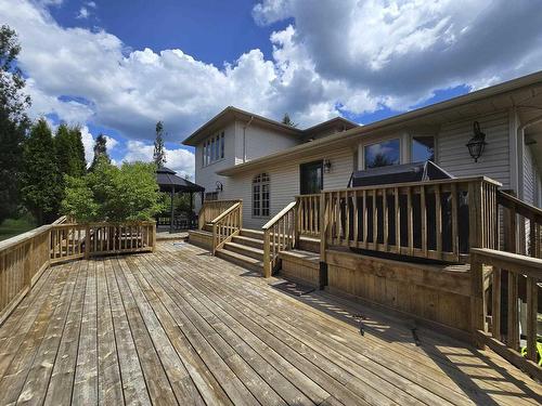 313 Cadillac Circle, Thunder Bay, ON - Outdoor With Deck Patio Veranda With Exterior