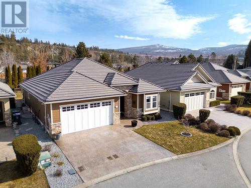 4450 Gordon Drive Unit# 105, Kelowna, BC - Outdoor