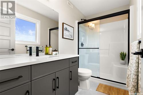 8641 Wheat Crescent, Regina, SK - Indoor Photo Showing Bathroom