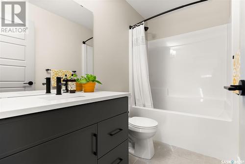 8641 Wheat Crescent, Regina, SK - Indoor Photo Showing Bathroom