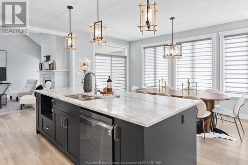 960 Chateau, Windsor, ON - Indoor Photo Showing Kitchen With Double Sink With Upgraded Kitchen