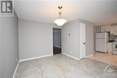 Dining room - 2276 Russell Road, Ottawa, ON - Indoor Photo Showing Kitchen