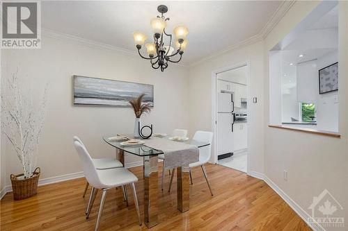 194 Forestglade Crescent, Ottawa, ON - Indoor Photo Showing Dining Room