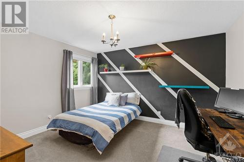 1323 Scharfgate Drive, Ottawa, ON - Indoor Photo Showing Bedroom