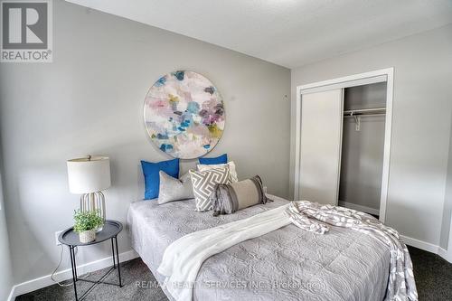 146 Crafter Crescent, Hamilton, ON - Indoor Photo Showing Bedroom