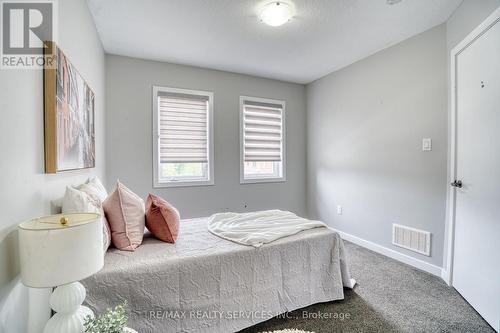 146 Crafter Crescent, Hamilton, ON - Indoor Photo Showing Bedroom