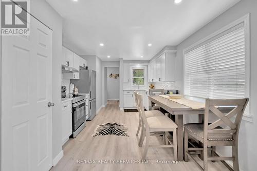 3803 Byng Road, Windsor, ON - Indoor Photo Showing Dining Room