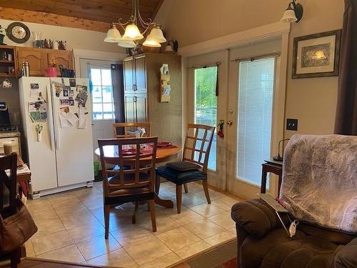 5695 International Road, Grand Forks, BC - Indoor Photo Showing Dining Room