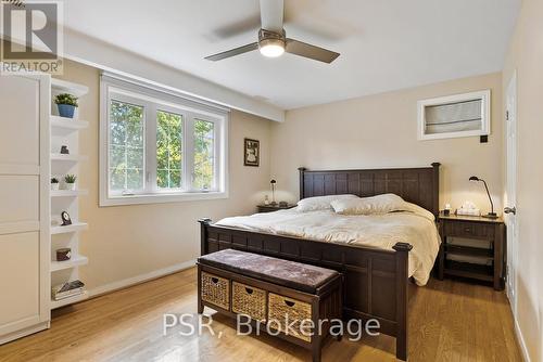 2063 Family Crescent, Mississauga, ON - Indoor Photo Showing Bedroom