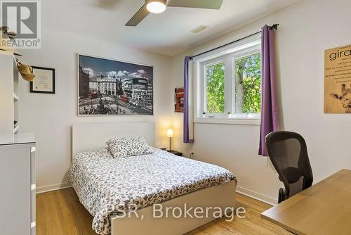 2063 Family Crescent, Mississauga, ON - Indoor Photo Showing Bedroom