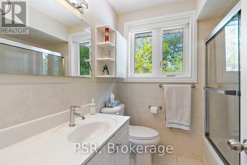 2063 Family Crescent, Mississauga, ON - Indoor Photo Showing Bathroom