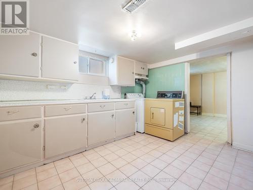 50 Dorsey Drive, Toronto W04, ON - Indoor Photo Showing Laundry Room