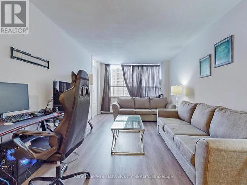 1603 - 390 Dixon Road, Toronto, ON - Indoor Photo Showing Living Room