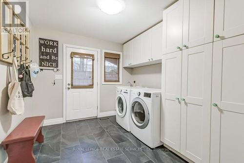 284 Lawson Street, Oakville, ON - Indoor Photo Showing Laundry Room