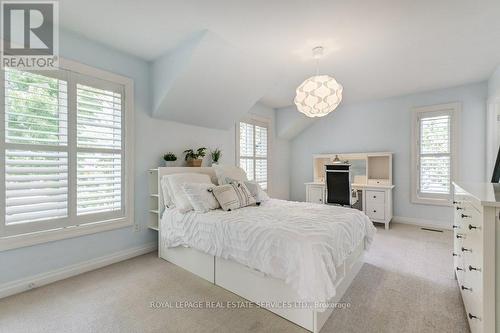 284 Lawson Street, Oakville, ON - Indoor Photo Showing Bedroom