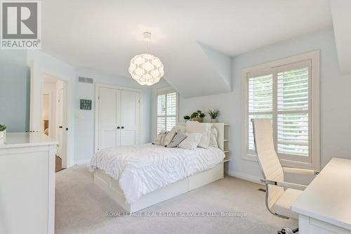 284 Lawson Street, Oakville, ON - Indoor Photo Showing Bedroom