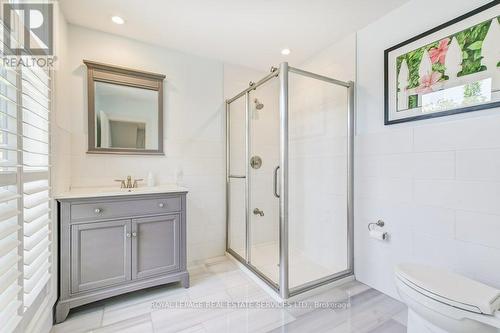 284 Lawson Street, Oakville, ON - Indoor Photo Showing Bathroom