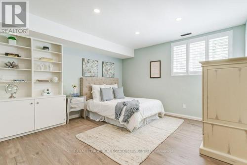 284 Lawson Street, Oakville, ON - Indoor Photo Showing Bedroom