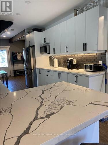 3 Albemarle Street, Hamilton, ON - Indoor Photo Showing Kitchen