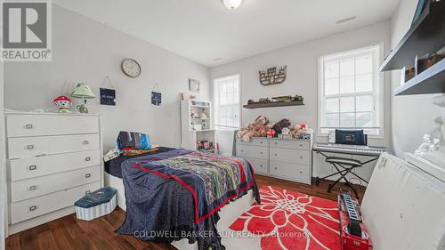 223-227 Gilmore Road, Fort Erie, ON - Indoor Photo Showing Bedroom