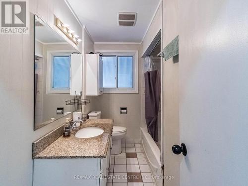 726 Brimorton Drive, Toronto, ON - Indoor Photo Showing Bathroom