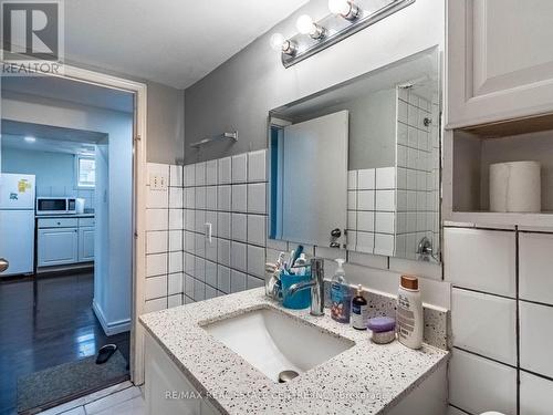 726 Brimorton Drive, Toronto, ON - Indoor Photo Showing Bathroom