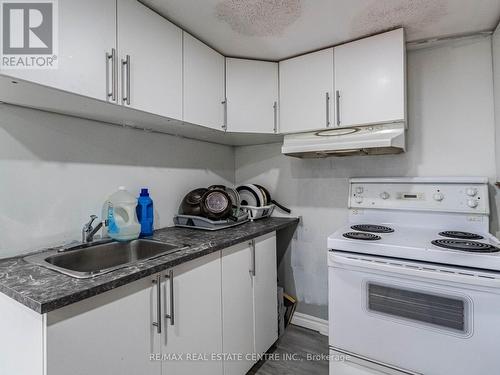 726 Brimorton Drive, Toronto, ON - Indoor Photo Showing Kitchen