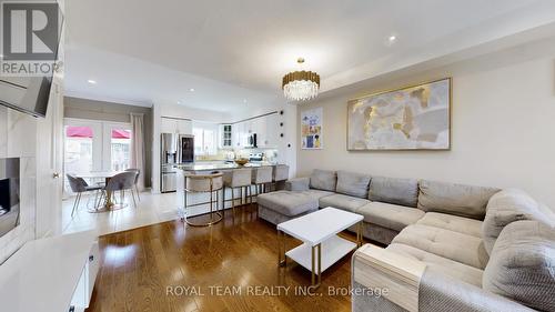 41 Bell Estate Road, Toronto, ON - Indoor Photo Showing Living Room