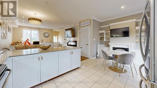 41 Bell Estate Road, Toronto, ON - Indoor Photo Showing Kitchen