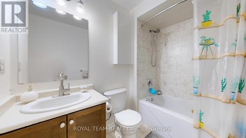 41 Bell Estate Road, Toronto, ON - Indoor Photo Showing Bathroom