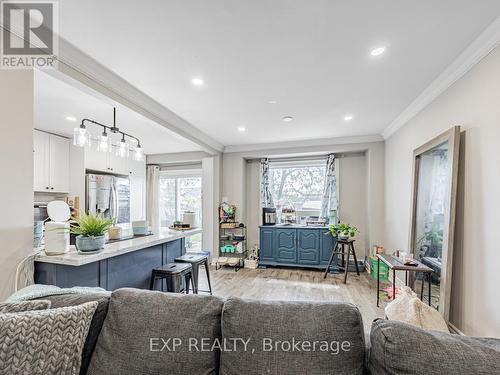 64 Greenfield Crescent, Whitby (Blue Grass Meadows), ON - Indoor Photo Showing Living Room