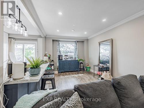 64 Greenfield Crescent, Whitby (Blue Grass Meadows), ON - Indoor Photo Showing Living Room