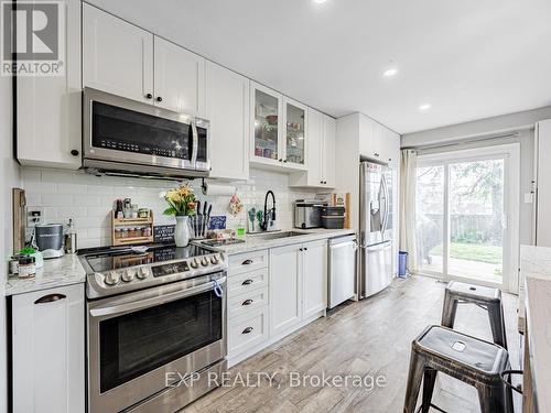 64 Greenfield Crescent, Whitby (Blue Grass Meadows), ON - Indoor Photo Showing Kitchen With Stainless Steel Kitchen