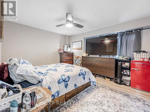 64 Greenfield Crescent, Whitby (Blue Grass Meadows), ON - Indoor Photo Showing Bedroom