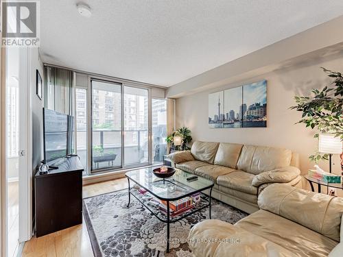 619 - 111 Elizabeth Street, Toronto C01, ON - Indoor Photo Showing Living Room