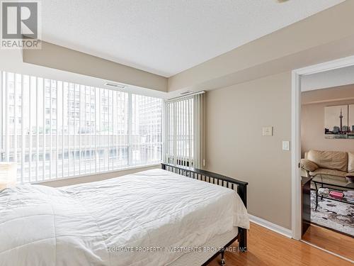 619 - 111 Elizabeth Street, Toronto C01, ON - Indoor Photo Showing Bedroom