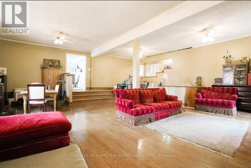 14149 Fourth Line Nassagaweya, Milton (Nassagaweya), ON - Indoor Photo Showing Living Room