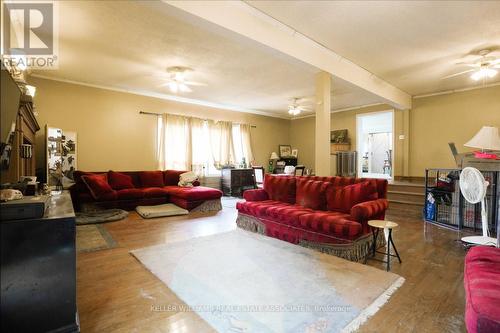 14149 Fourth Line Nassagaweya, Milton (Nassagaweya), ON - Indoor Photo Showing Living Room