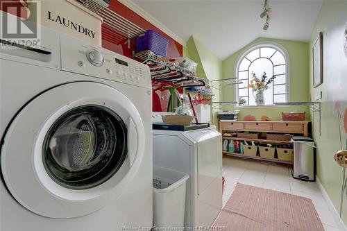 323 County Rd 27 East, Kingsville, ON - Indoor Photo Showing Laundry Room