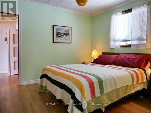 107 Blackfish Bay Road, Barry'S Bay, ON - Indoor Photo Showing Bedroom