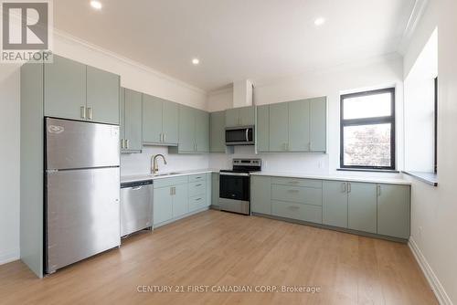 12 - 16 Hincks Street W, St. Thomas, ON - Indoor Photo Showing Kitchen