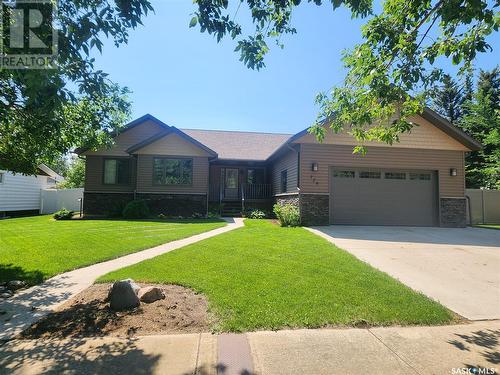 726 Bertrand Avenue, Radville, SK - Outdoor With Facade