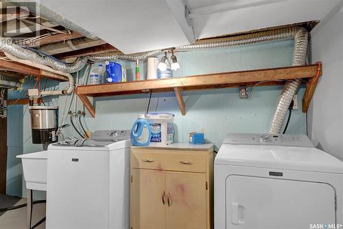 1314 College Avenue, Regina, SK - Indoor Photo Showing Laundry Room