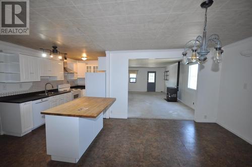 1160 A Dixon Road, Williams Lake, BC - Indoor Photo Showing Kitchen