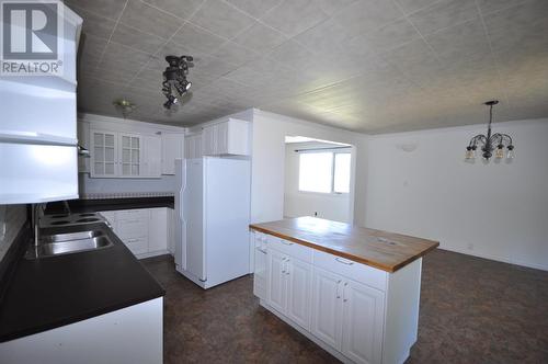 1160 A Dixon Road, Williams Lake, BC - Indoor Photo Showing Kitchen With Double Sink