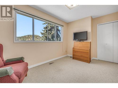 699 Curtis Road, Kelowna, BC - Indoor