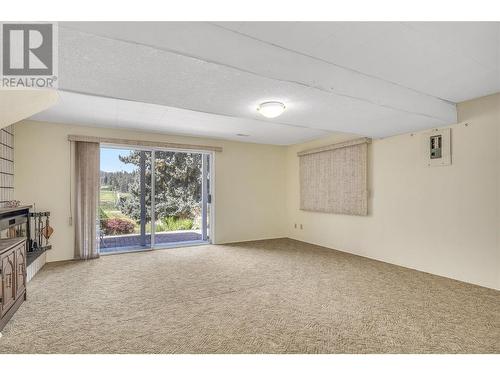 699 Curtis Road, Kelowna, BC - Indoor